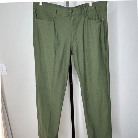 SwissTech Mens 38x30 Olive Green Golf Pants Stretch Casual Work Trousers - Picture 1 of 4
